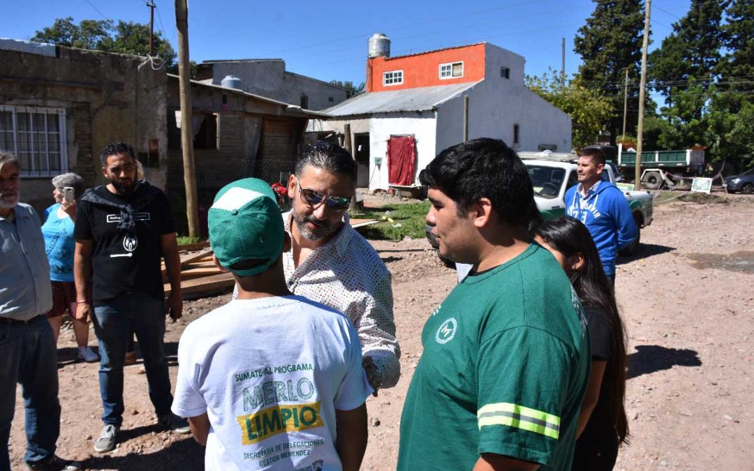 MERLO LIMPIO EN PARQUE SAN MARTIN