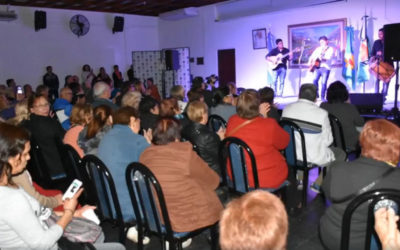 GALA FOLKLÓRICA Y MELÓDICA EN EL HCD