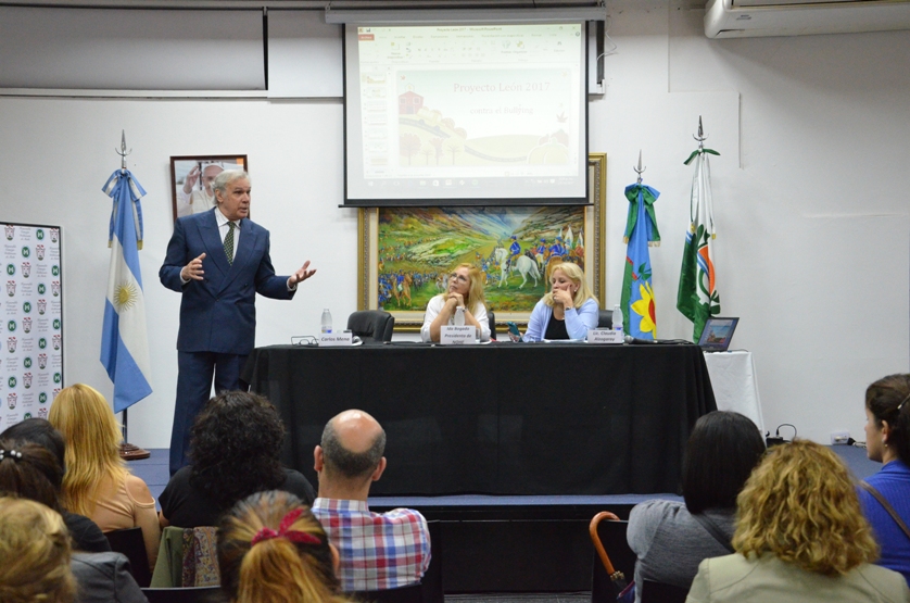 CHARLA DEBATE SOBRE BULLYING EN EL HCD