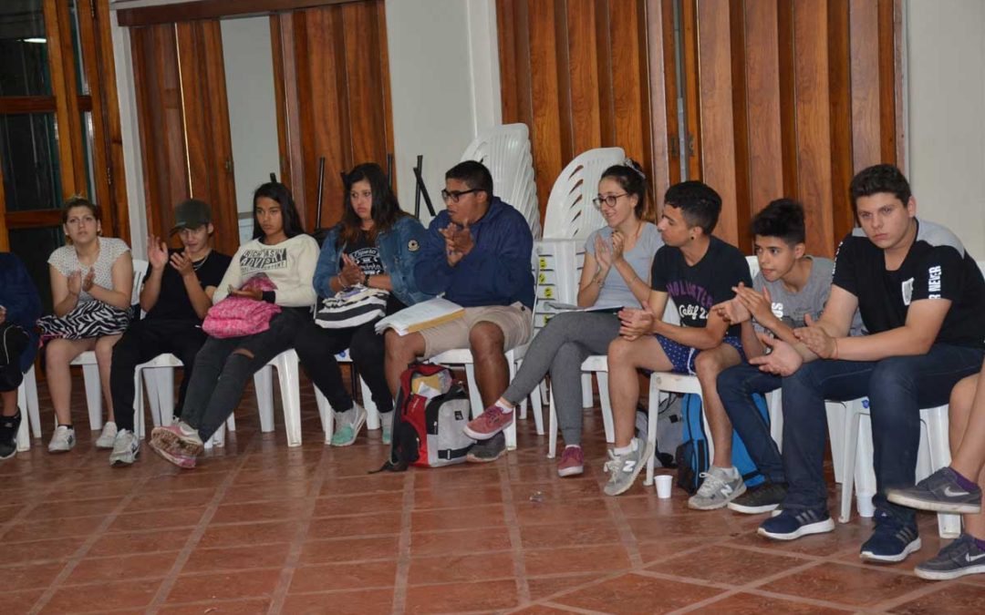 PRIMERA REUNIÓN DEL PARLAMENTO JOVEN EN “LA COLONIAL”