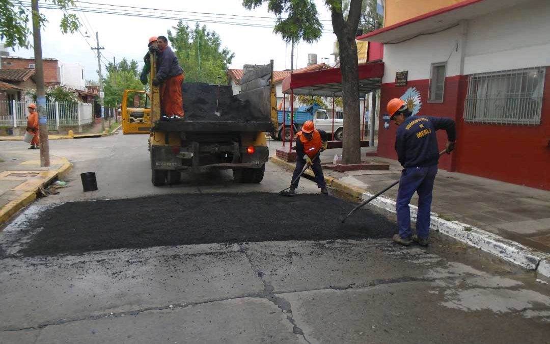 MEJORAMIENTO DE CALLES Y CONSTRUCCIÓN DE REDUCTORES DE VELOCIDAD