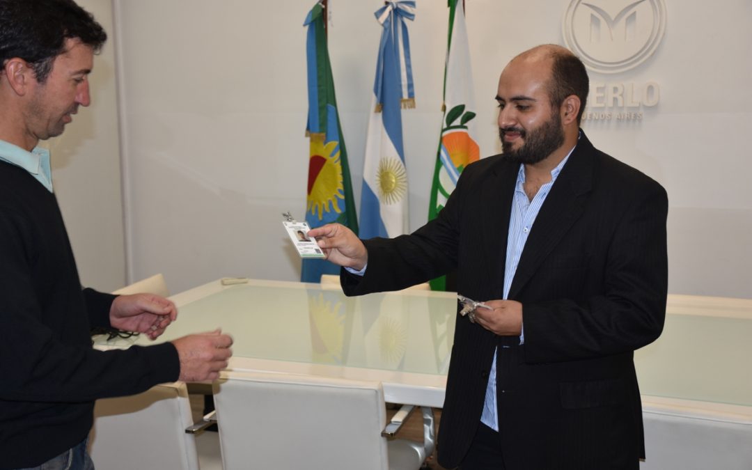 MÁS EMPLEADOS MUNICIPALES CUENTAN CON SU CREDENCIAL DE IDENTIFICACIÓN