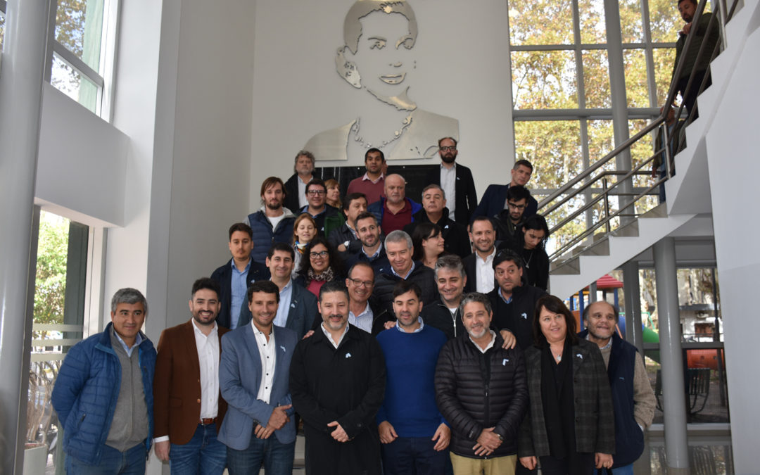 INTENDENTES BONAERENSES VISITARON HOSPITALES DE MERLO