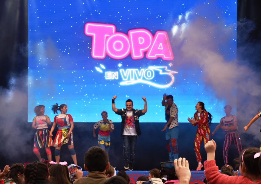 EL SHOW DE TOPA FUE UN ÉXITO