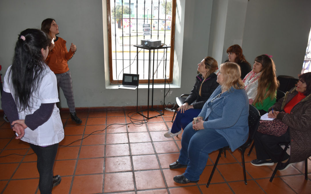 CAPACITACIÓN SOBRE MANEJO SEGURO DE ALIMENTOS