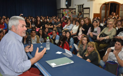 CONFERENCIA SOBRE EDUCACIÓN EN LA UNO