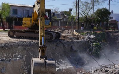AVANZA LA OBRA DEL ARROYO SALGUERO: DEMOLICION DEL PUENTE SAN ANTONIO