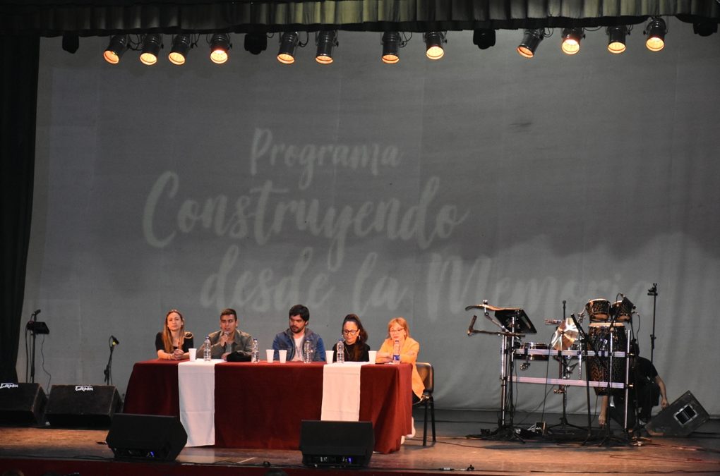 CHARLA SOBRE JUVENTUD Y POLÍTICA