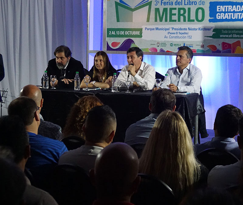 DANIEL ARROYO Y DARIO SZTAJNSZRAJBER VISITARON LA FERIA DEL LIBRO