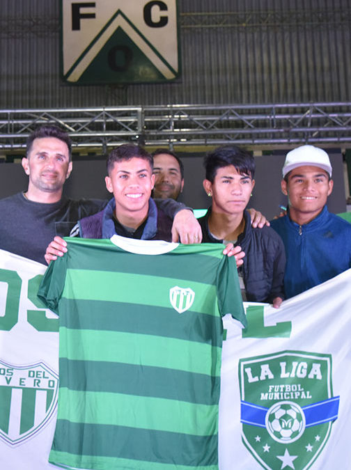 LAS LIGAS MUNICIPALES RECIBIERON EQUIPOS DEPORTIVOS
