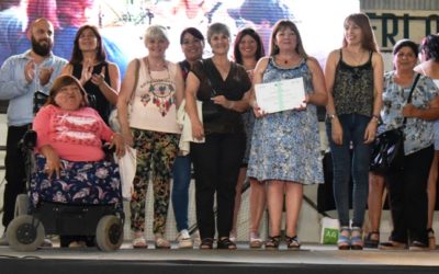 ENTREGA DE DIPLOMAS PARA LOS ALUMNOS DE LA ESCUELA DE ARTES Y OFICIOS