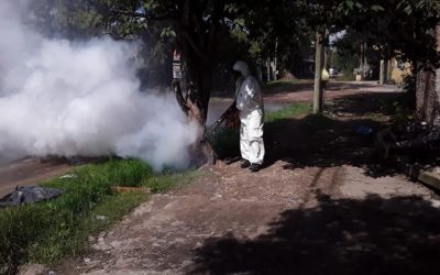 CONTINÚA LA FUMIGACIÓN EN LOS BARRIOS