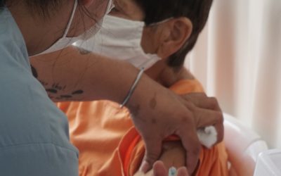 VACUNACIÓN CONTRA EL COVID19 EN LA UNIVERSIDAD NACIONAL DEL OESTE