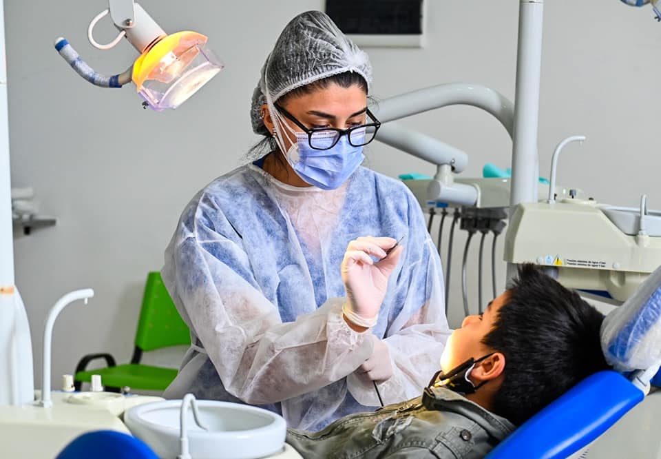 CONTROLES DENTALES PARA CHICOS DE COMEDORES