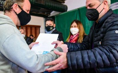 ESCRITURAS Y ADJUDICACIONES DE VIVIENDAS A VECINOS MERLENSES