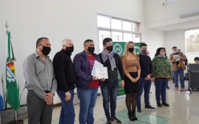 ENTREGA DE DIPLOMAS DE CURSOS DE CAPACITACIÓN LABORAL