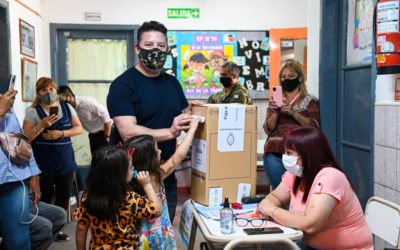 EL INTENDENTE EMITIÓ SU VOTO