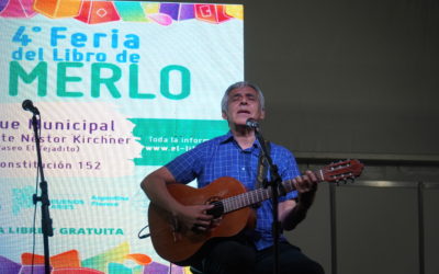 “PETECO” CARABAJAL CANTÓ EN LA FERIA DEL LIBRO