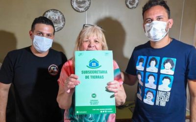 MÁS MERLENSES RECIBIERON SUS ESCRITURAS