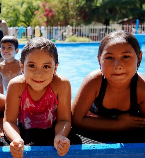 LOS NIÑOS MERLENSES SE DIVIERTEN EN LAS COLONIAS DE VERANO