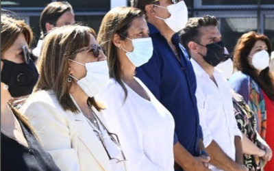 KARINA MENÉNDEZ EN EL PRIMER DÍAS DE CLASES DE LA ES N°29