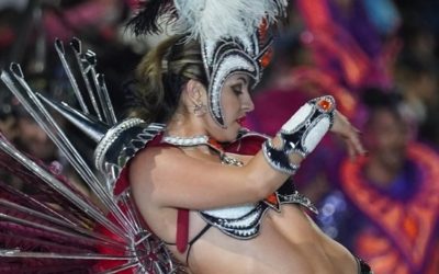 DESFILE DE COMPARSAS EN CARNAVALES