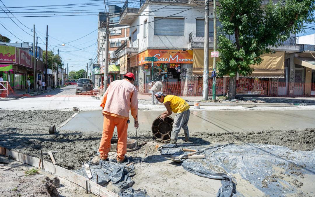 RECONSTRUCCIÓN DE PAVIMENTO EN MERLO NORTE