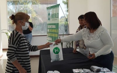 CONTINÚAN LAS ENTREGAS DE ANTEOJOS GRATUITOS A MERLENSES