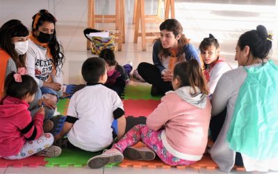 TALLER DE CRIANZA Y BUENOS TRATOS EN FAMILIA