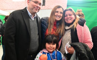 KARINA MENÉNDEZ Y MARIANO LUONGO PRESENTES EN LOS BARRIOS