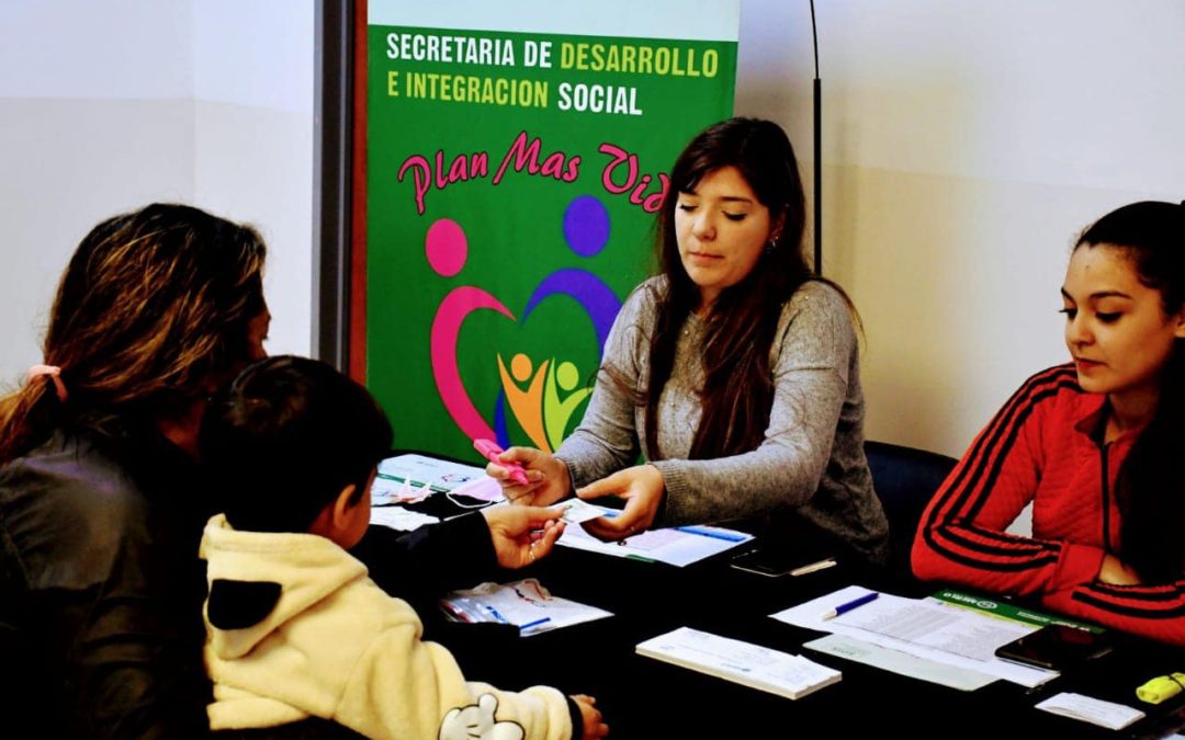 ENTREGA DE TARJETAS PLAN MÁS VIDA