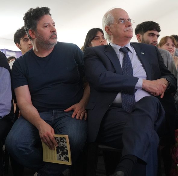 JORGE TAIANA Y GUSTAVO MENÉNDEZ EN LA FERIA DEL LIBRO