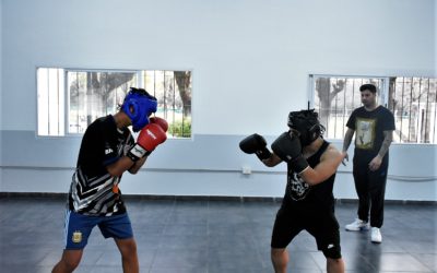 CLASES GRATUITAS DE BOXEO PARA NIÑOS Y ADOLESCENTES
