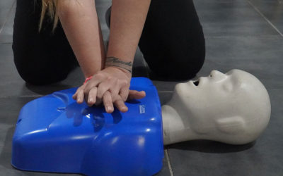 TALLER DE RCP Y PRIMEROS AUXILIOS EN AGUSTÍN FERRARI