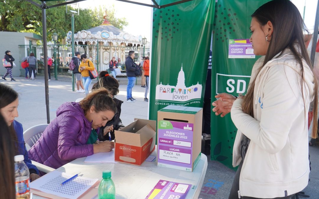 ELECCIONES PARLAMENTARIAS JUVENILES 2023