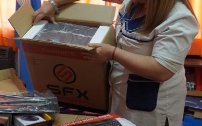 ENTREGA DE MATERIALES ELECTRÓNICOS A ESCUELAS