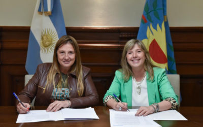 KARINA MENÉNDEZ FIRMÓ UN CONVENIO SOBRE EL DERECHO A LA IDENTIDAD