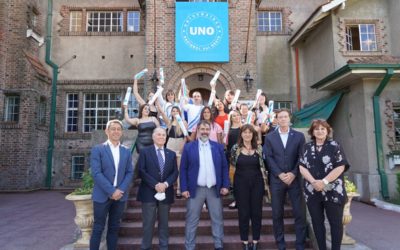 ALUMNOS DE LA UNO RECIBIERON SU DIPLOMA