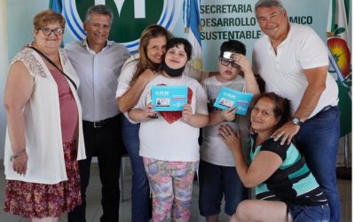 ENTREGA DE PASE LIBRE MULTIMODAL EN MERLO