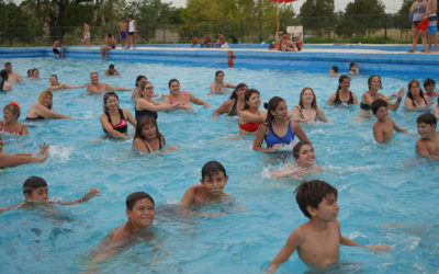 AQUA ZUMBA EN LAS COLONIAS DE MERLO