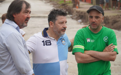 GUSTAVO MENÉNDEZ RECORRIÓ OBRAS EN BARRIO EL PERICÓN