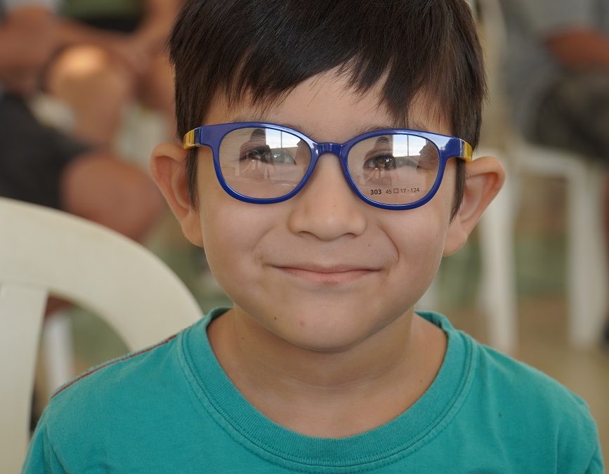 PRUEBA DE MARCOS DE LENTES PARA LOS VECINOS DE MERLO