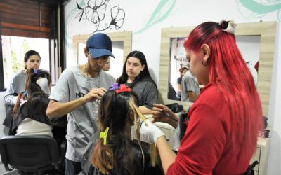 CURSO GRATUITO DE PELUQUERÍA PARA LOS JÓVENES DE MERLO
