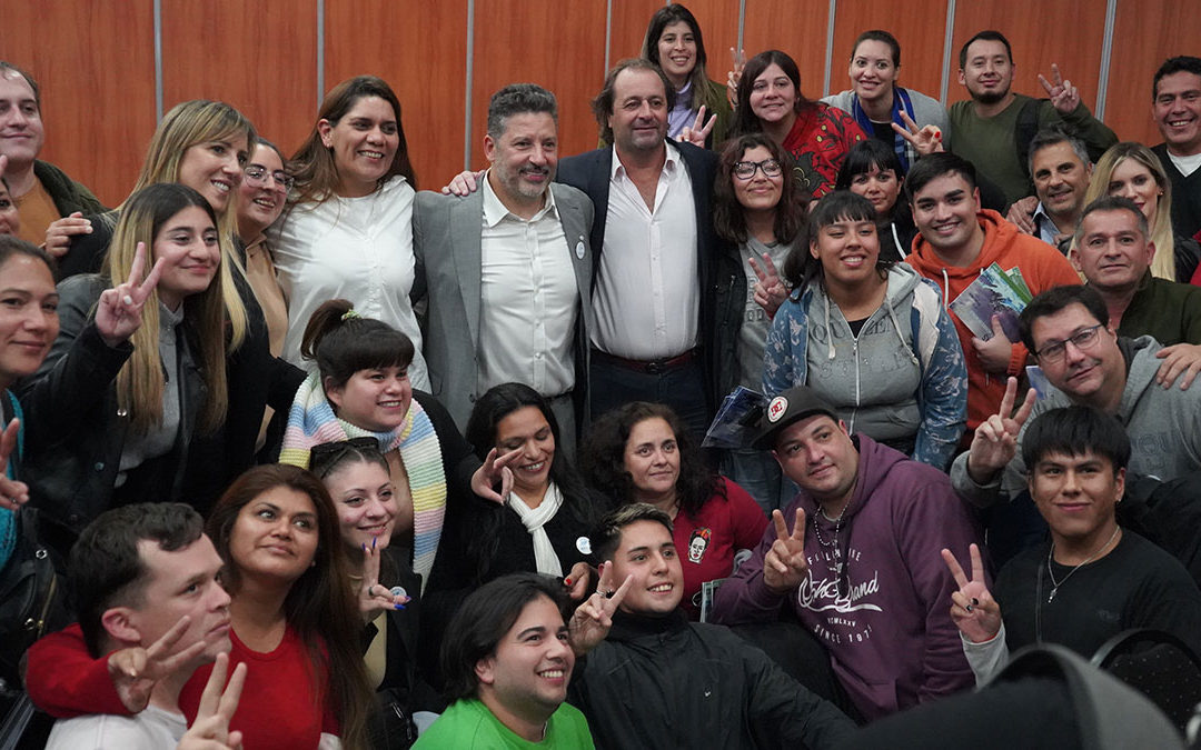 “MALVINAS, HISTORIAS DE LOS HÉROES DE MERLO” EN LA FERIA DEL LIBRO