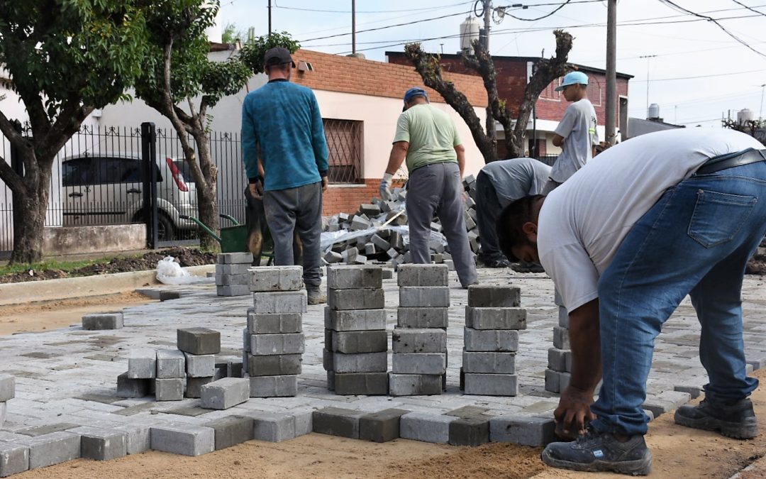 OBRAS DE ASFALTO RETICULADO EN LIBERTAD