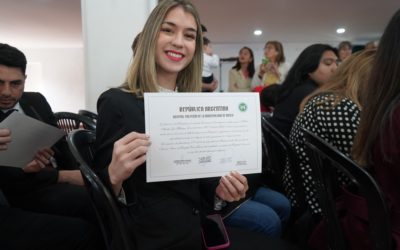 ENTREGA DE DIPLOMAS A RESIDENTES DE MERLO