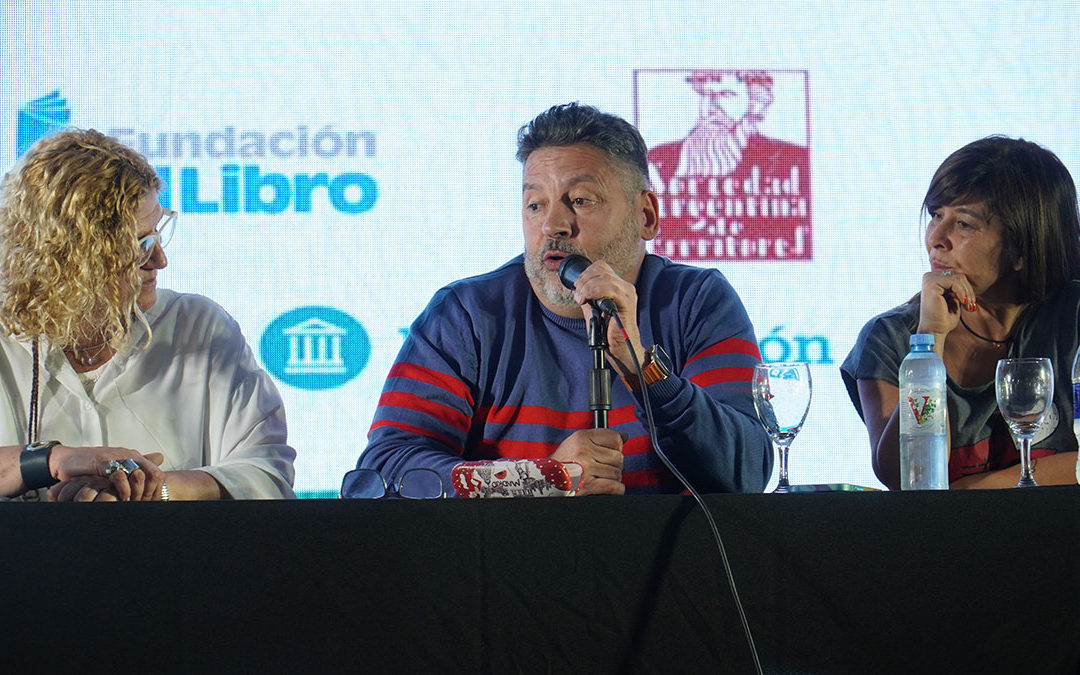 AUTORES Y AUTORIDADES EN LA FERIA DEL LIBRO