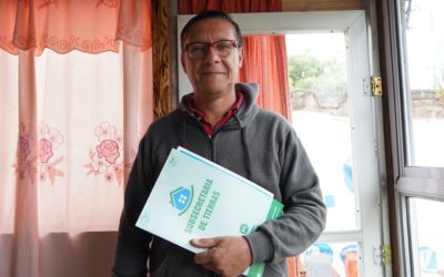 VECINOS RECIBIERON LAS ESCRITURAS DE SUS VIVIENDAS