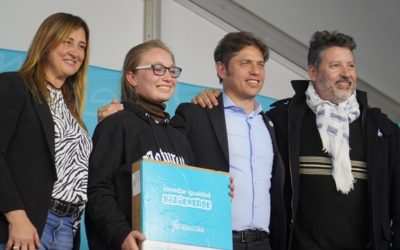 NUEVA ENTREGA DE COMPUTADORAS EN MERLO