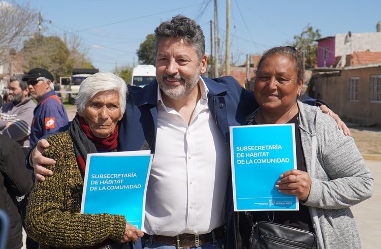 ACTO DE FIRMA DE ESCRITURAS EN MERLO NORTE